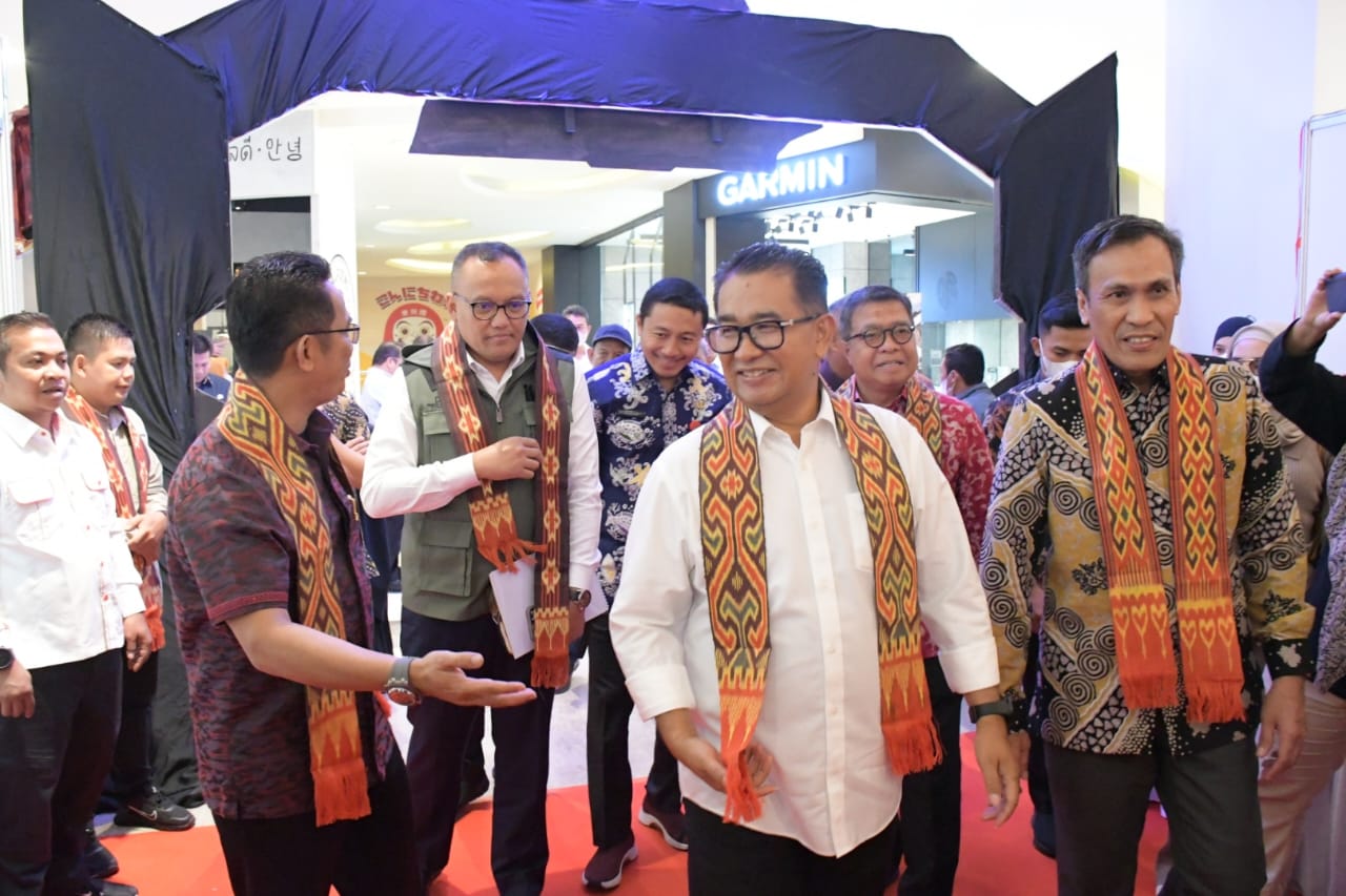 Wakil Ketua DPRD Sulbar Hadiri Forum West Sulawesi Investment Forum 2023 di Balikpapan